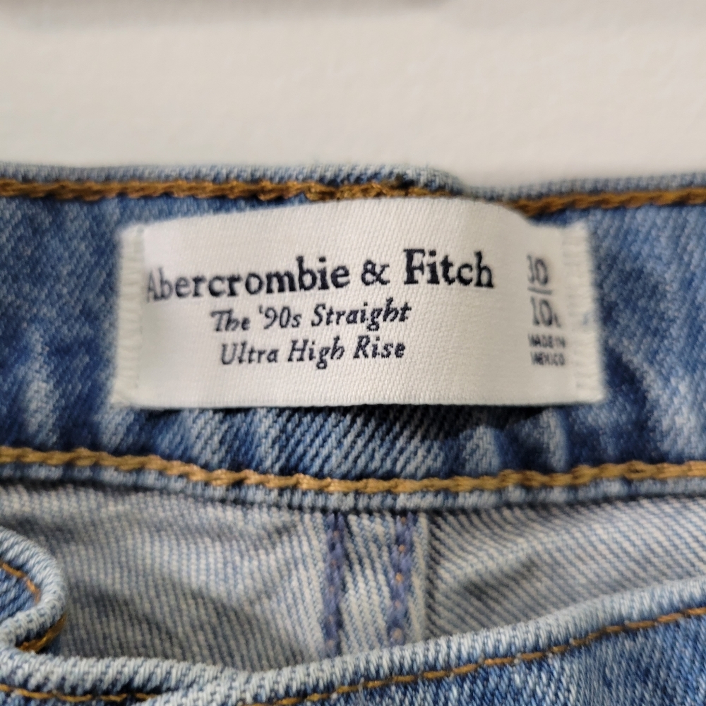 Womens Abercrombie and Fitch 90s straight ultra high rise jeans - Picture 3 of 6
